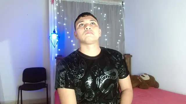 Snapshot of couple_lovelyds chatting on 03/20/25, 07:46 couple lovelyds online show from 03/20/25, 07:46