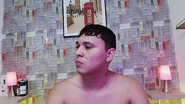 Snapshot of couple_lovelyds chatting on 10/17/25, 08:33 couple lovelyds online show from 10/17/25, 08:33