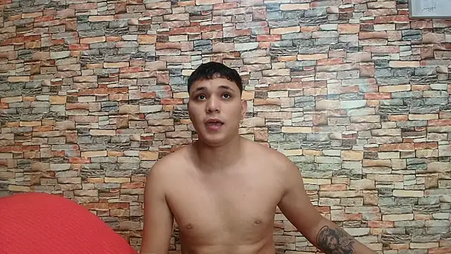 Snapshot of couple_lovelyds chatting on 11/08/25, 08:51 couple lovelyds online show from 11/08/25, 08:51