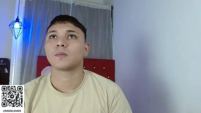 Snapshot of couple_lovelyds chatting on 11/19/25, 08:42 couple lovelyds online show from 11/19/25, 08:42