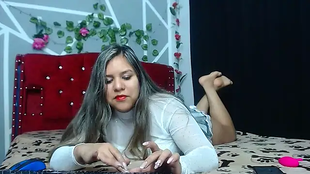 Snapshot of stephanieross202cl chatting on 02/18/25, 03:53 stephanieross202cl online show from 02/18/25, 03:53