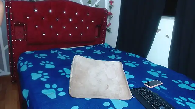 Snapshot of stephanieross202cl chatting on 03/13/25, 06:16 stephanieross202cl online show from 03/13/25, 06:16