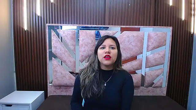 Snapshot of stephanieross202cl chatting on 12/01/25, 05:01 stephanieross202cl online show from 12/01/25, 05:01