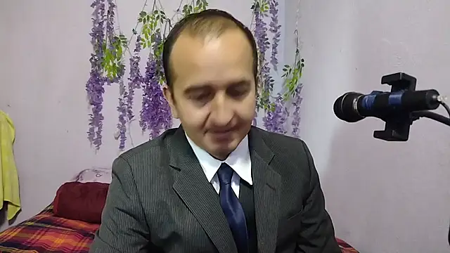 yazforeSolo online show from 09/18/25, 02:30