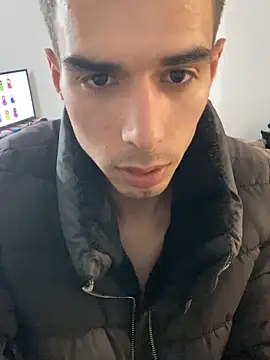 Snapshot of RicarBer chatting on 02/18/26, 07:21 RicarBer online show from 02/18/26, 07:21