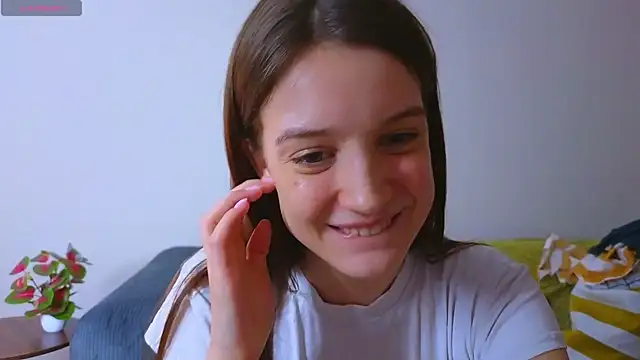 Snapshot of Sweet_Evva chatting on 02/13/26, 05:53 Sweet Evva online show from 02/13/26, 05:53