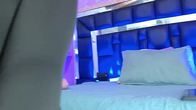 Sofia martiin online show from 09/18/25, 03:08