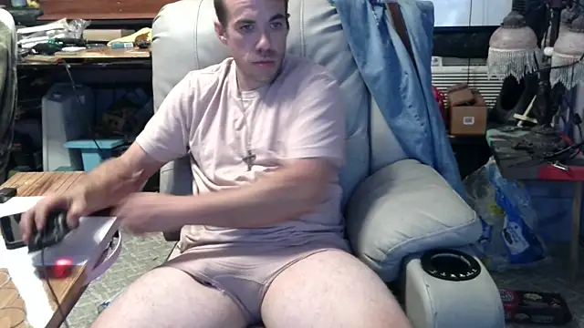 Snapshot of ScubaStevex chatting on 10/15/25, 03:39 ScubaStevex online show from 10/15/25, 03:39