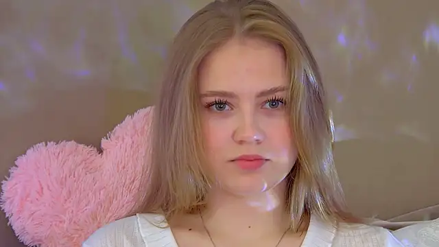 SelinSwarovski online show from 09/30/25, 05:51