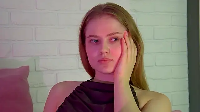 SelinSwarovski online show from 11/12/25, 06:14