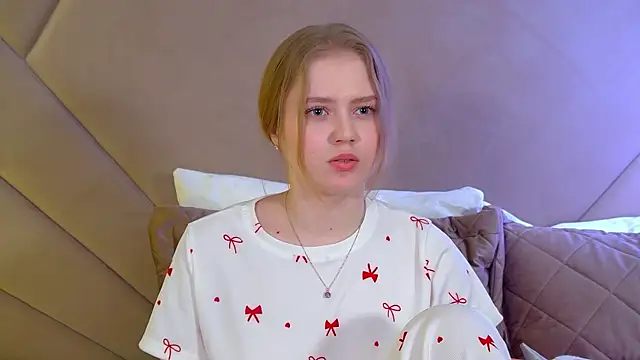 SelinSwarovski online show from 12/16/25, 04:28