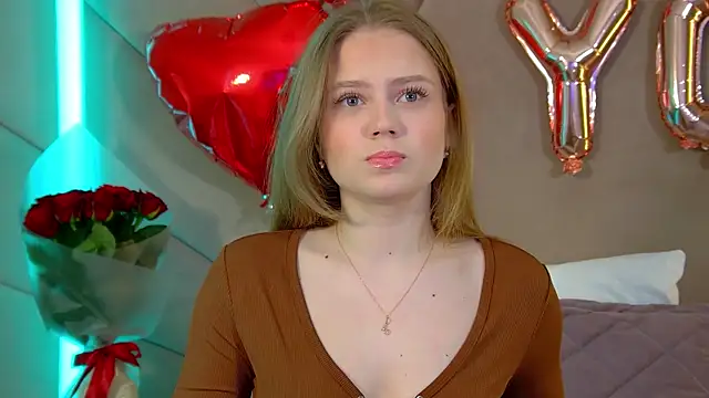 SelinSwarovski online show from 02/15/26, 04:36