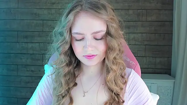 SelinSwarovski online show from 03/13/26, 04:02