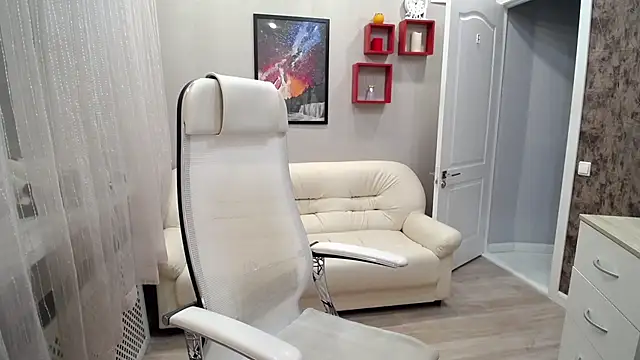 Milla Cutie18 online show from 12/03/25, 05:48