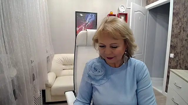 Milla Cutie18 online show from 12/20/25, 05:36