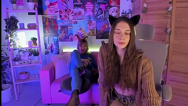 Snapshot of AveAngela chatting on 12/29/24, 03:22 AveAngela online show from 12/29/24, 03:22