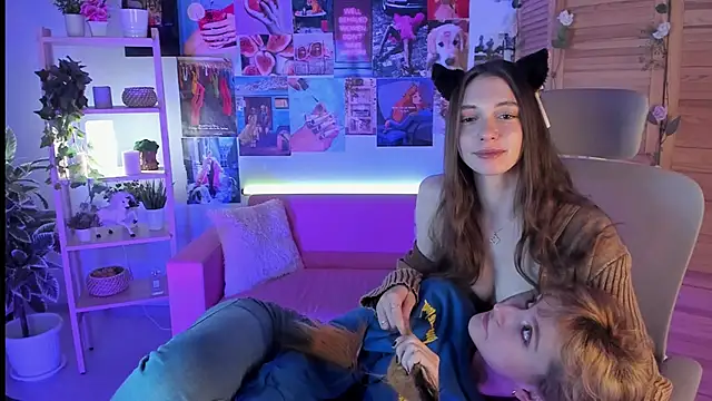 Snapshot of AveAngela chatting on 12/29/24, 09:28 AveAngela online show from 12/29/24, 09:28