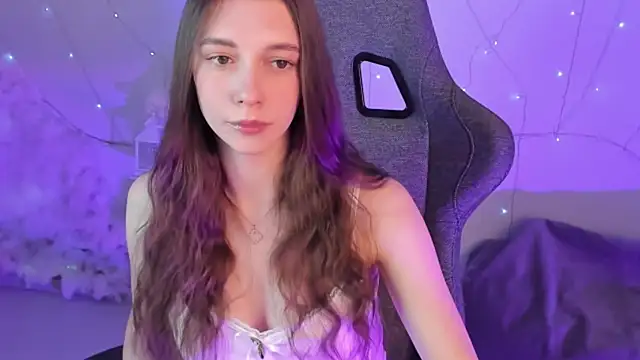 Snapshot of AveAngela chatting on 12/30/24, 06:20 AveAngela online show from 12/30/24, 06:20