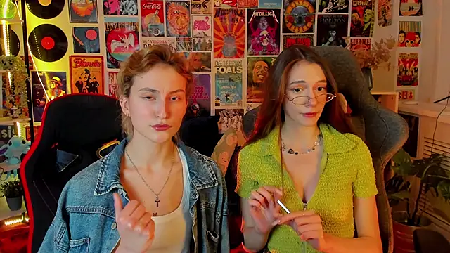 Snapshot of AveAngela chatting on 01/10/25, 11:18 AveAngela online show from 01/10/25, 11:18