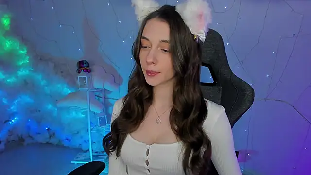 Snapshot of AveAngela chatting on 02/22/25, 09:04 AveAngela online show from 02/22/25, 09:04