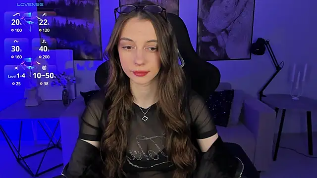 Snapshot of AveAngela chatting on 03/20/25, 05:58 AveAngela online show from 03/20/25, 05:58