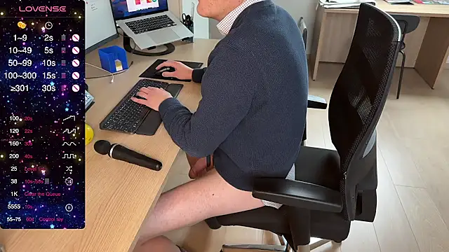 Snapshot of ikbeneendikkelul chatting on 01/15/25, 09:13 ikbeneendikkelul online show from 01/15/25, 09:13