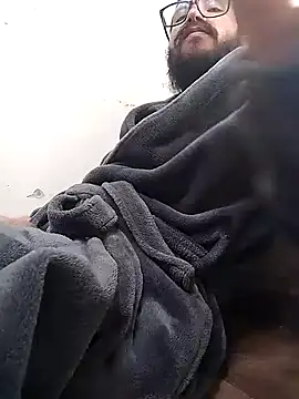 Snapshot of hairyserious chatting on 02/28/25, 06:20 hairyserious online show from 02/28/25, 06:20