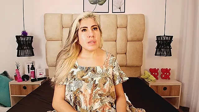 Snapshot of AdharaSmithh chatting on 03/07/25, 02:25 AdharaSmithh online show from 03/07/25, 02:25