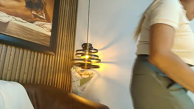 Snapshot of AdharaSmithh chatting on 09/10/25, 07:58 AdharaSmithh online show from 09/10/25, 07:58