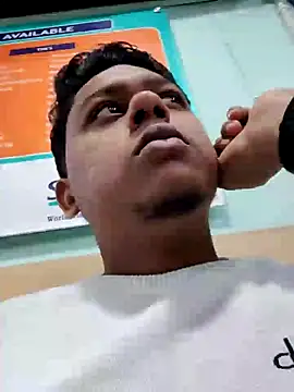 Snapshot of sailord chatting on 12/21/24, 11:11 sailord online show from 12/21/24, 11:11