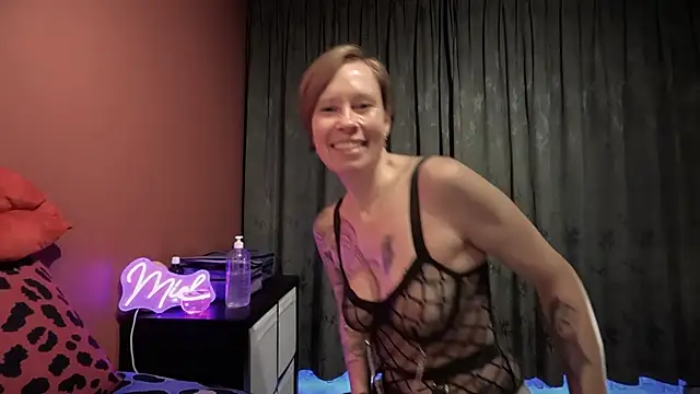 Snapshot of SexyExclusiveflower chatting on 09/30/25, 05:07 SexyExclusiveflower online show from 09/30/25, 05:07