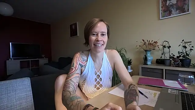 Snapshot of SexyExclusiveflower chatting on 10/10/25, 07:07 SexyExclusiveflower online show from 10/10/25, 07:07