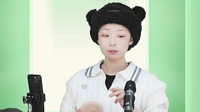 YT-lovebaby online show from 12/26/24, 04:25