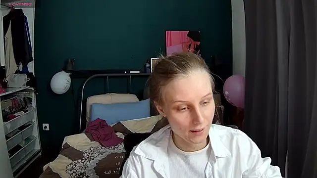 Snapshot of KatiKate chatting on 05/04/26, 03:19 KatiKate online show from 05/04/26, 03:19