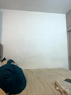 Snapshot of KloheCurvy chatting on 11/19/25, 12:27 KloheCurvy online show from 11/19/25, 12:27