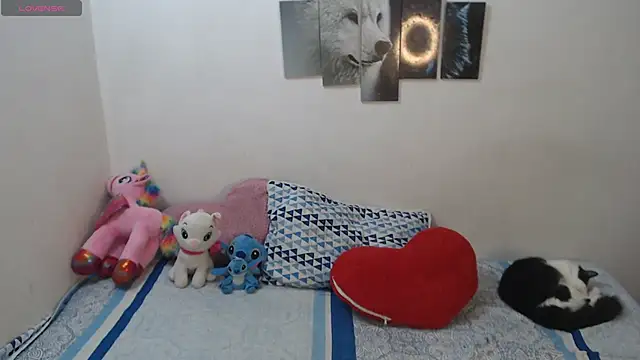 Snapshot of Pocahontas_Princess_ chatting on 10/29/25, 01:57 Pocahontas Princess online show from 10/29/25, 01:57