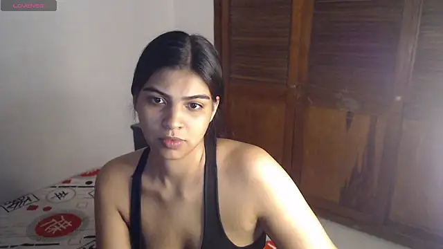 Snapshot of Pocahontas_Princess_ chatting on 11/05/25, 03:06 Pocahontas Princess online show from 11/05/25, 03:06