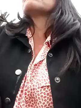 Snapshot of celeste-30_ chatting on 03/01/25, 11:04 celeste-30 online show from 03/01/25, 11:04