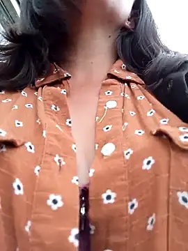 Snapshot of celeste-30_ chatting on 03/17/25, 10:28 celeste-30 online show from 03/17/25, 10:28