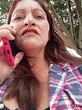 Snapshot of celeste-30_ chatting on 09/28/25, 04:45 celeste-30 online show from 09/28/25, 04:45