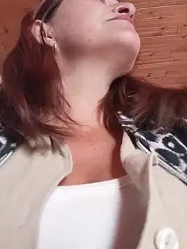 Snapshot of celeste-30_ chatting on 10/01/25, 02:45 celeste-30 online show from 10/01/25, 02:45