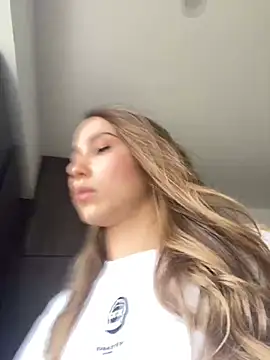 SophieRaily  online show from 12/19/24, 08:44