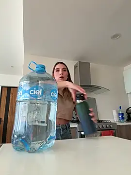 SophieRaily  online show from 02/05/25, 08:46