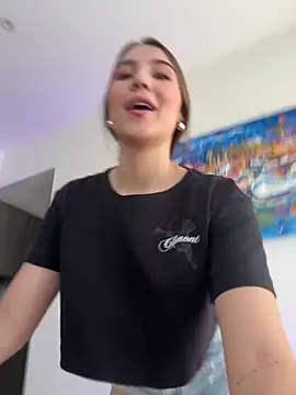 SophieRaily  online show from 02/24/25, 06:47