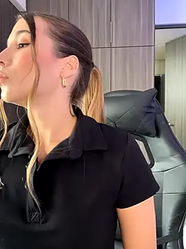 SophieRaily  online show from 09/08/25, 07:57