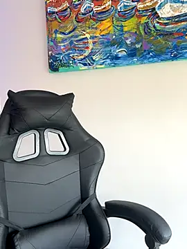 SophieRaily  online show from 09/25/25, 08:12