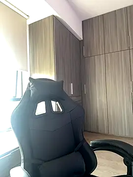 SophieRaily  online show from 10/17/25, 07:05