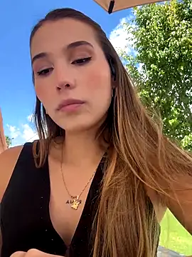 SophieRaily  online show from 10/22/25, 06:07