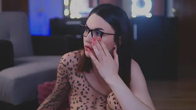 Snapshot of Mona_Lisss chatting on 01/22/25, 11:56 Mona Lisss online show from 01/22/25, 11:56