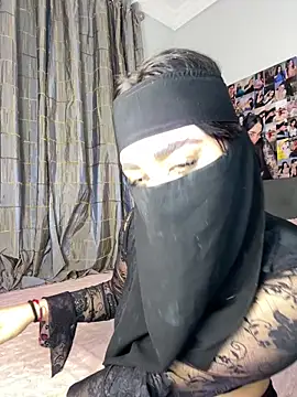 Snapshot of Meryem_Queen chatting on 02/03/26, 11:32 Meryem Queen online show from 02/03/26, 11:32